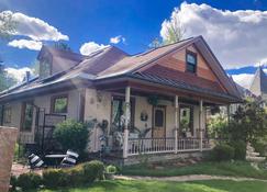 Harris House Stunning Downtown 'Fulton' Queen Suite w/ Free Parking - Glenwood Springs - Building