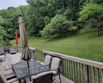 La Petite Maison, Chatham, Ny - Chatham - Balcony