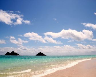 Less than a one minute walk to Kailua Beach, Pool, Bikes, BBQ, A/C, and more - Kailua - Playa