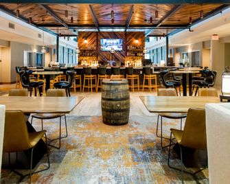 Embassy Suites by Hilton Lexington Green - לקסינגטון - מסעדה