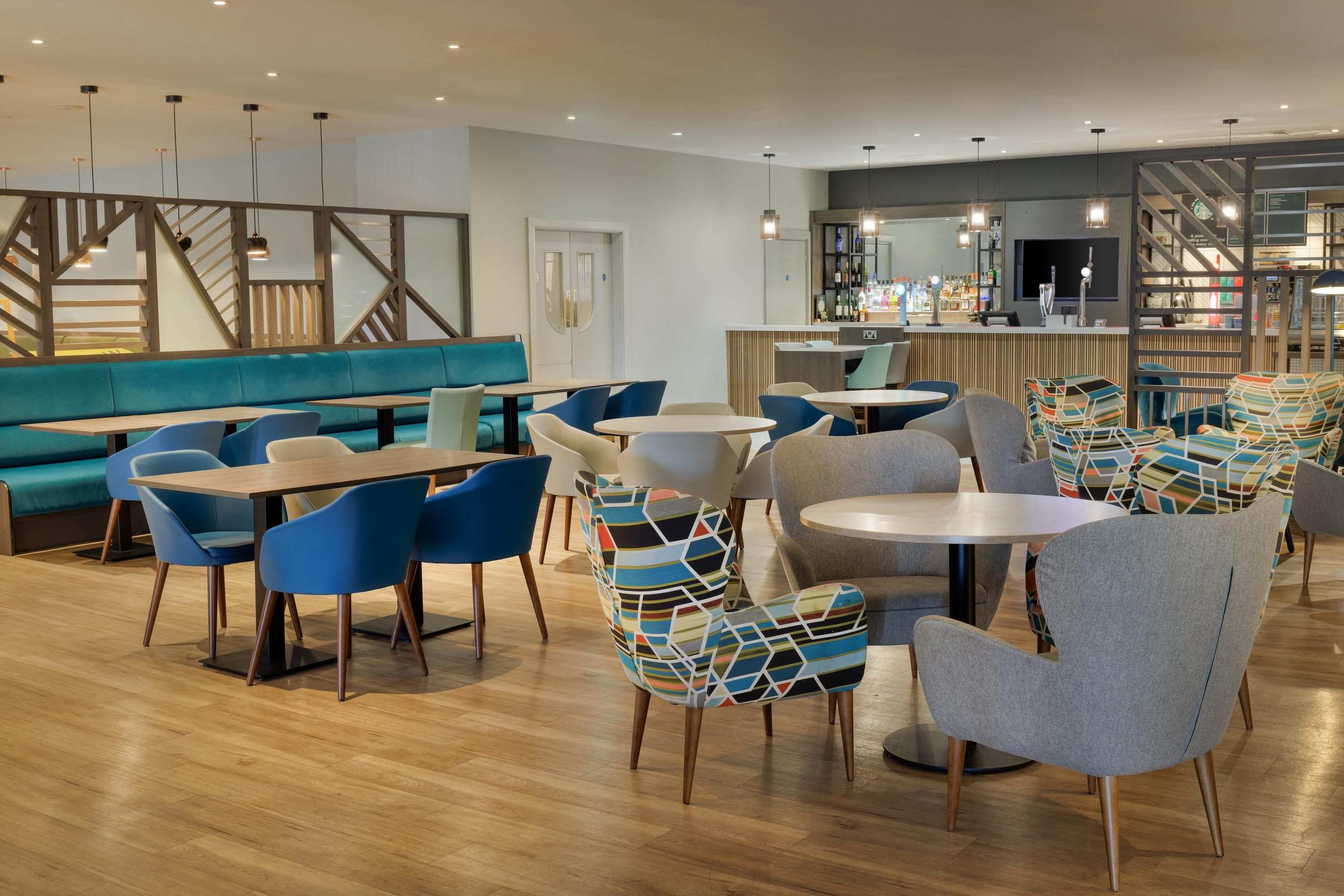 Holiday Inn Mansfield - Alfreton by IHG - Alfreton - Bar