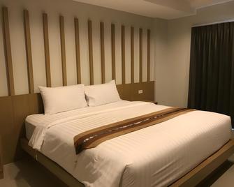 The Royal Ville Hotel Kabinburi - Ban Muang Kao - Bedroom