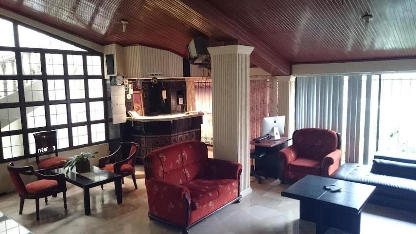 Villa Garza Inn
