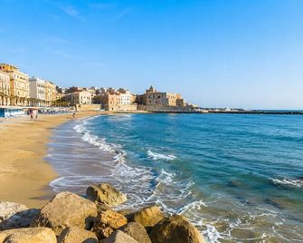 Caty House - Nettuno - Strand