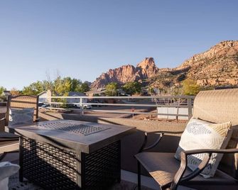 So Zion Painted Desert-4bed, 3bath, Hot - Hildale - Balcony