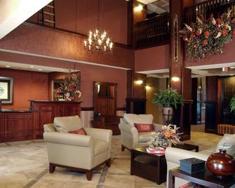Homewood Suites by Hilton Bloomington - Bloomington - Lobby