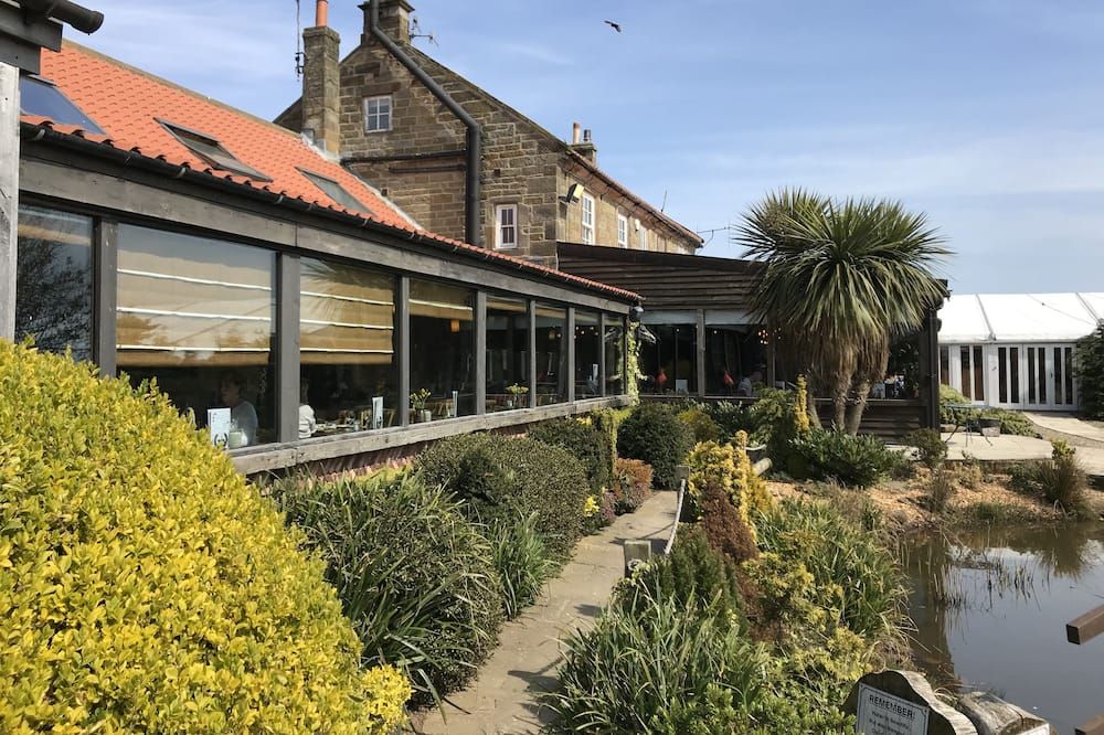 ذا ستيبلز ويتبي - ويتبي - مطعم