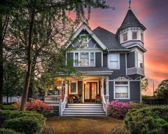 The Nook and Key - Anna - Edificio