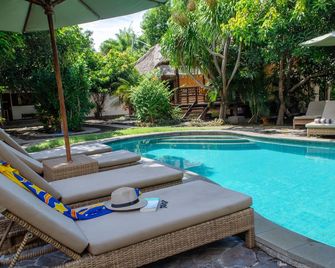 Si Pitung Village - Pemenang - Alberca