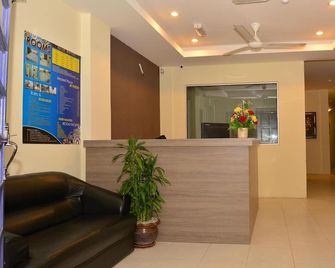 Qish Hotel - Malakka - Recepce