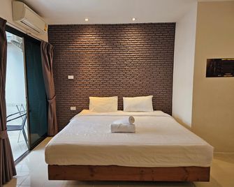 Dfeel House - Patong - Habitación