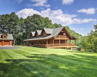 New! Foley's Log Cabin With Hot Tub - Walden - Edificio