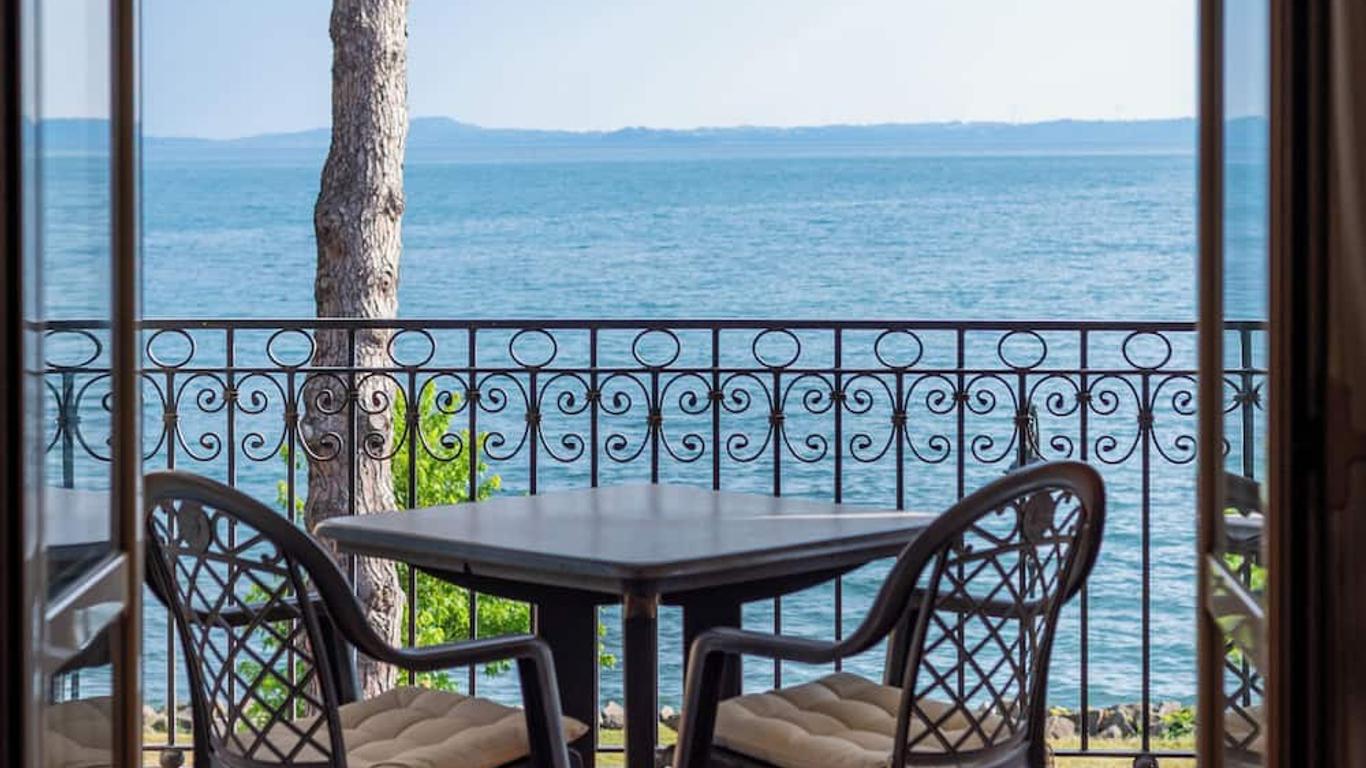 هوتل هوليداي