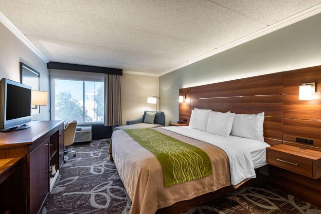 Comfort Inn Suites Anaheim C 118 C 2 5 6 Anaheim Hotel