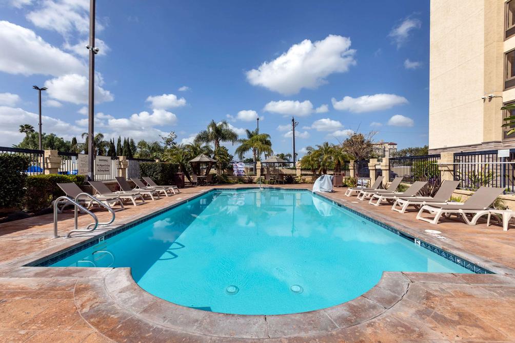 Comfort Inn Suites Anaheim Anaheim Compare Deals
