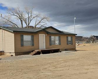 Base Camp / Bonanza - Thompson Springs - Building