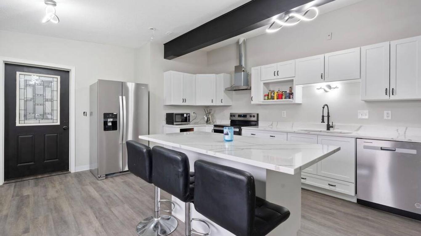Regency Inn and Suites