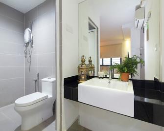V Garden Hotel - Kuala Lumpur - Bathroom