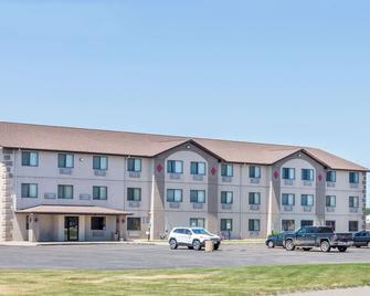 Super 8 by Wyndham Sioux City South - Sioux City - Building