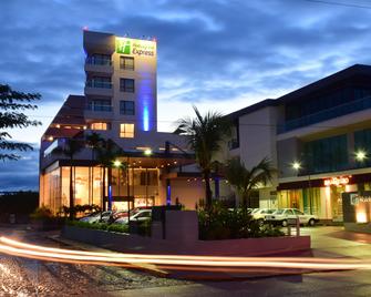 Holiday Inn Express Puerto Vallarta - Puerto Vallarta - Building