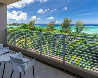 Odysis Onna Resort Hotel - Onna - Parveke