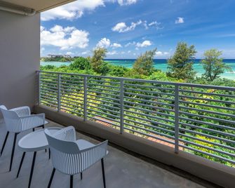 Odysis Onna Resort Hotel - Onna - Balcon