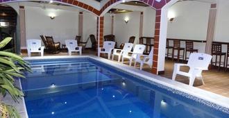Hotel La Gran Sultana - Granada - Piscina