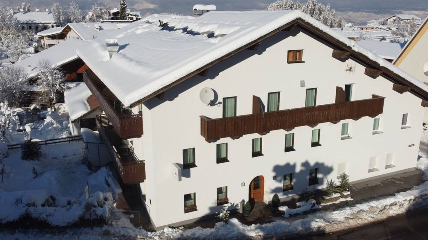 جاستهاوس إليسابيث