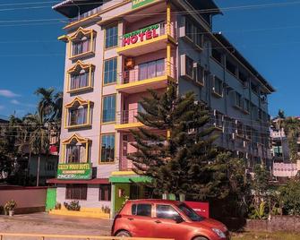 Hotel Greenwood - Siliguri - Building