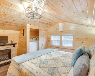 On 40 Acres Charming Cabin in Zanesville - Zanesville - Ložnice