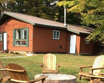 Killington / Mendon Clean, 2 Bedroom Cabin - Mendon - Patio