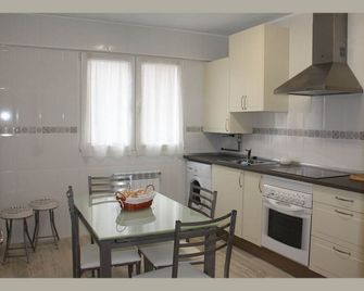 Apartamento Campillín - Oviedo - Kitchen