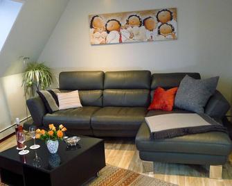 Schuberski Comfortable holiday residence - Oerlinghausen - Wohnzimmer
