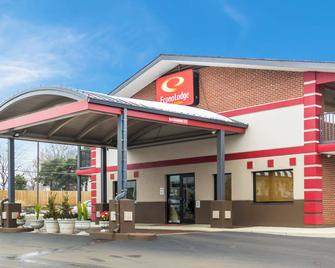 Econo Lodge Inn & Suites I-35 at Shawnee Mission - Overland Park - Edifício
