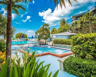 Neptunes Penthouse by Last Key Realty - Key West - Pool