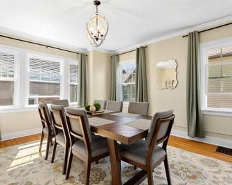 Pekin Rose House - 3b 2.5ba - Pekin - Eetruimte