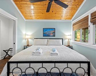 The Nest | Home W/ Mtn Views | Great Location! - Chattanooga - Bedroom