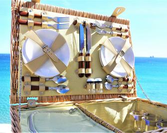 Grand Hotel des Sablettes Plage, Curio Collection by Hilton - ลาแซนซูร์แมร์ - อาคาร