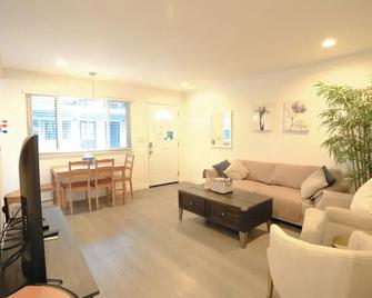 2BR APT with Brand new super quite AC, Washer, Dryer, Free EV Station, Free Parking in Cupertino - Sunnyvale - Living room