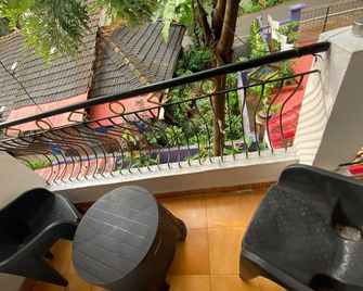 Jes Guest House - Majorda - Balcony