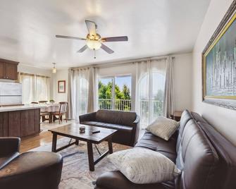 Charming Retreat on West Quince Street condo - سان دييغو - غرفة معيشة