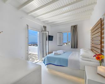 Makis Place - Tourlos - Спальня