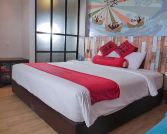 Meotel Purwokerto - Purwokerto - Bedroom