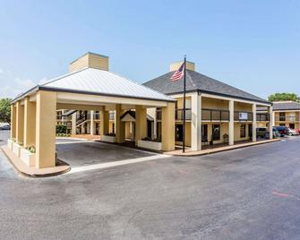 Quality Inn Mt Pleasant - Charleston - Mount Pleasant - Building