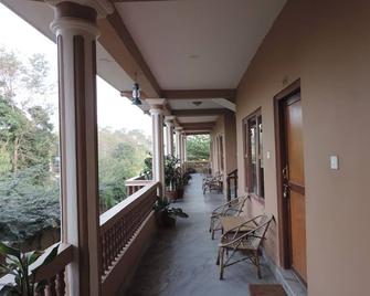 Hotel Orchid - Sauraha - Balcony