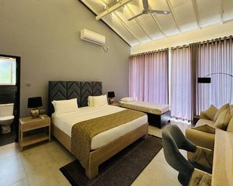 The Niche Hikkaduwa - 10 minutes to the beach - היקאדוואה - חדר שינה