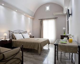 Preka Maria - Kamari - Bedroom
