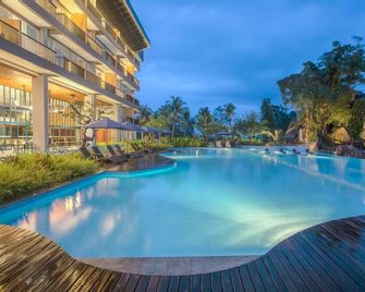 Swiss-Belresort Belitung - Tanjung Pendan - Zwembad