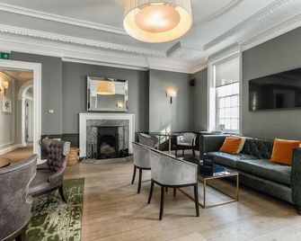 Gorse Hill - Woking - Sala de estar