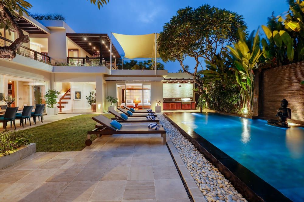 Villa Camellia by Nakula - South Kuta - Bể bơi